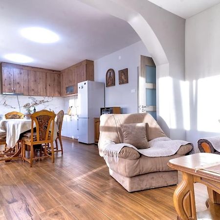Vila Pavle'S Oasis Virpazar Exteriér fotografie