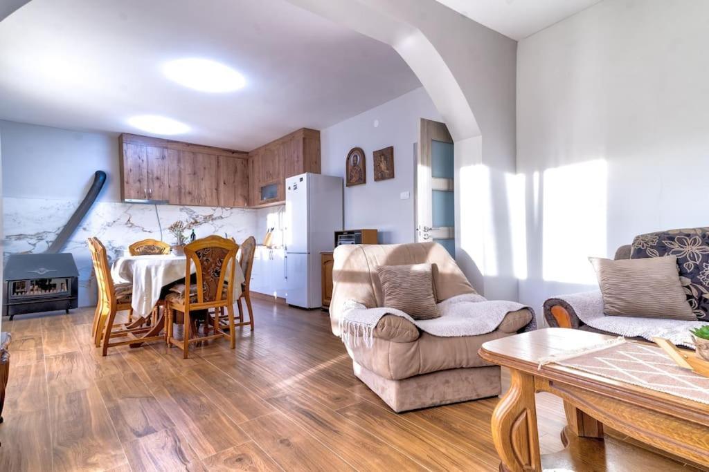 Vila Pavle'S Oasis Virpazar Exteriér fotografie