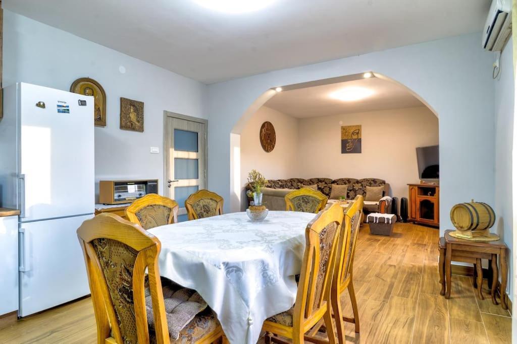 Vila Pavle'S Oasis Virpazar Exteriér fotografie