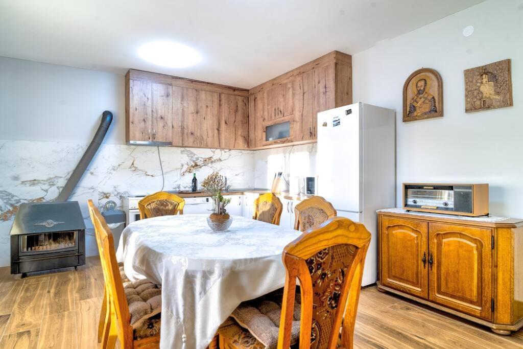 Vila Pavle'S Oasis Virpazar Exteriér fotografie